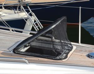 Moustiquaire pour panneau de pont Plastimo