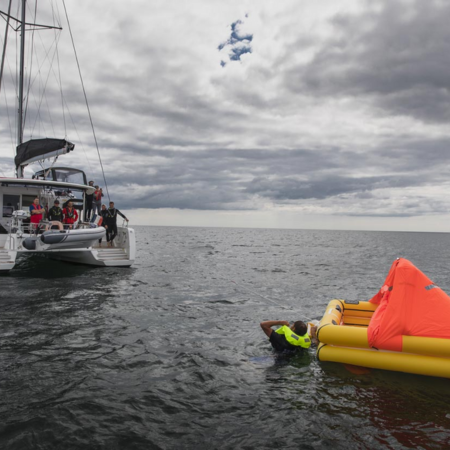 Radeau de survie sauvetage en mer